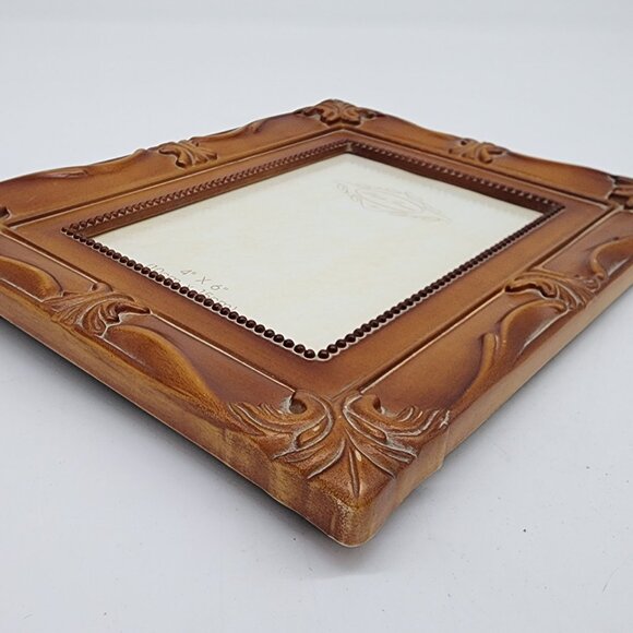 Vintage Inspired Ornate Brown Resin Photo Frame With Embossed Faux Wood Leather - Picture 10 of 11